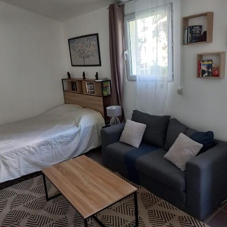 Maisonnette Au Calme Gennevilliers Exterior foto