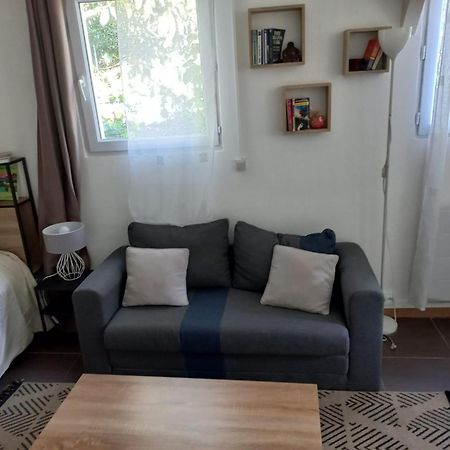 Maisonnette Au Calme Gennevilliers Exterior foto