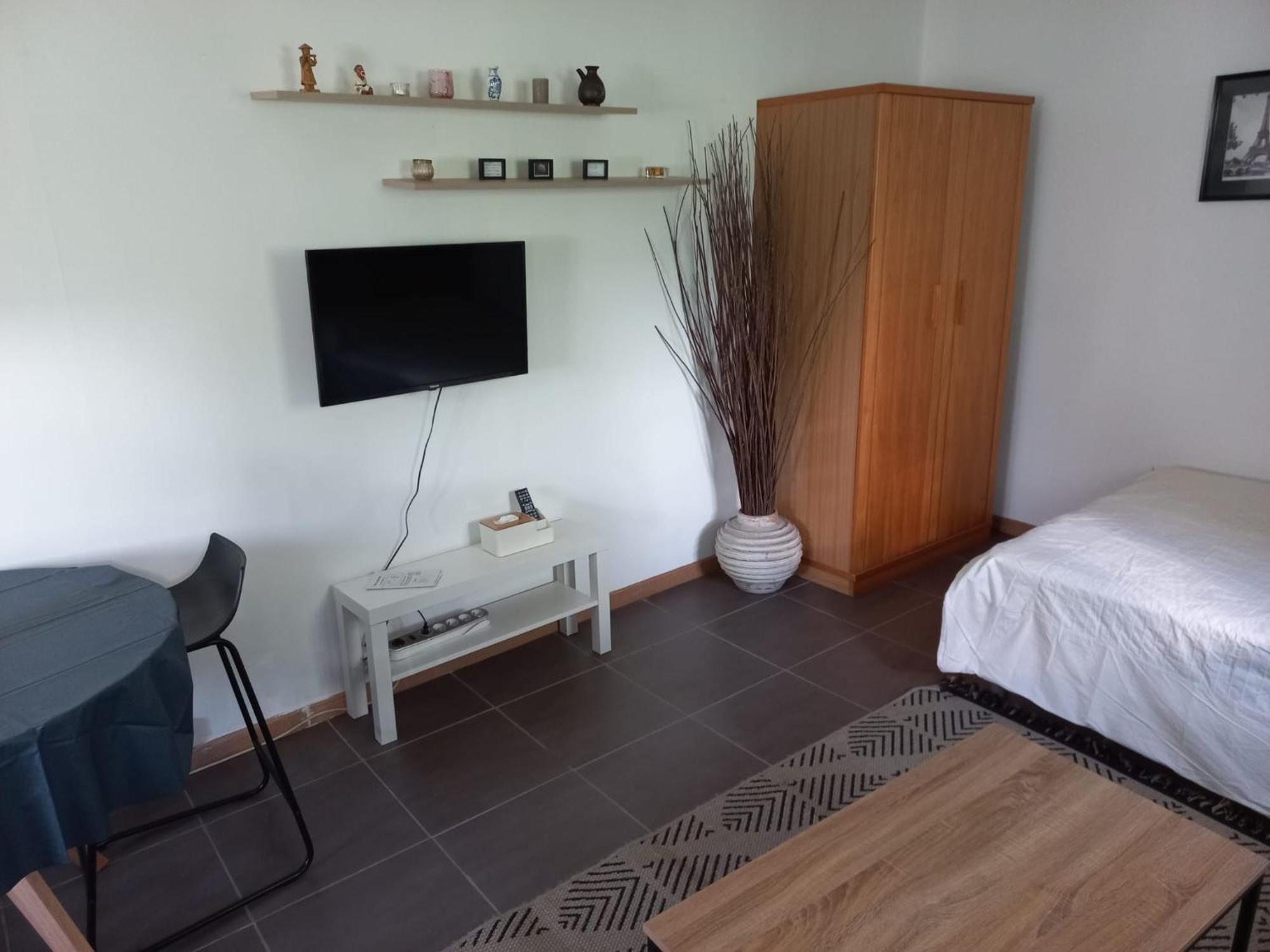 Maisonnette Au Calme Gennevilliers Exterior foto