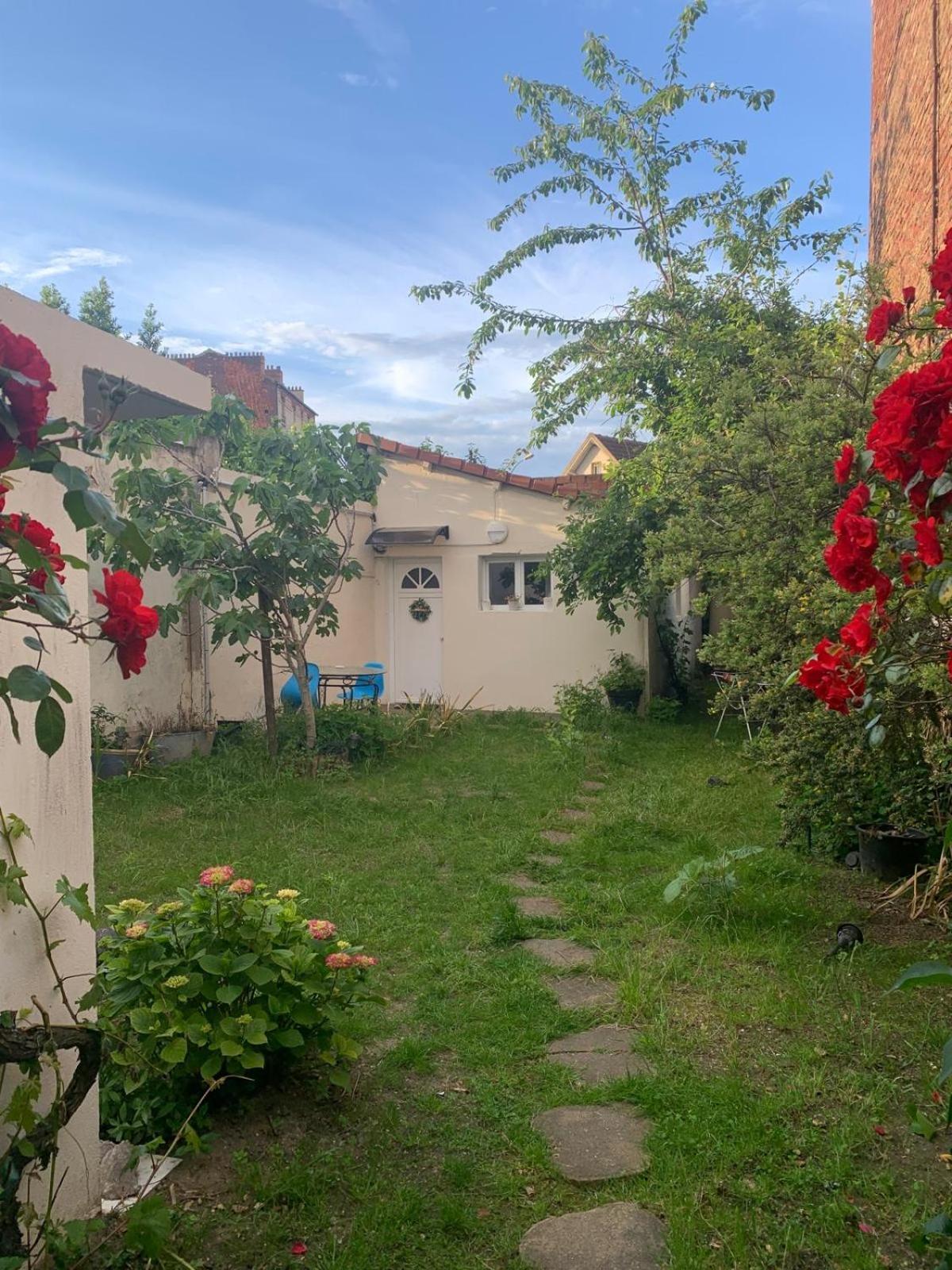 Maisonnette Au Calme Gennevilliers Exterior foto